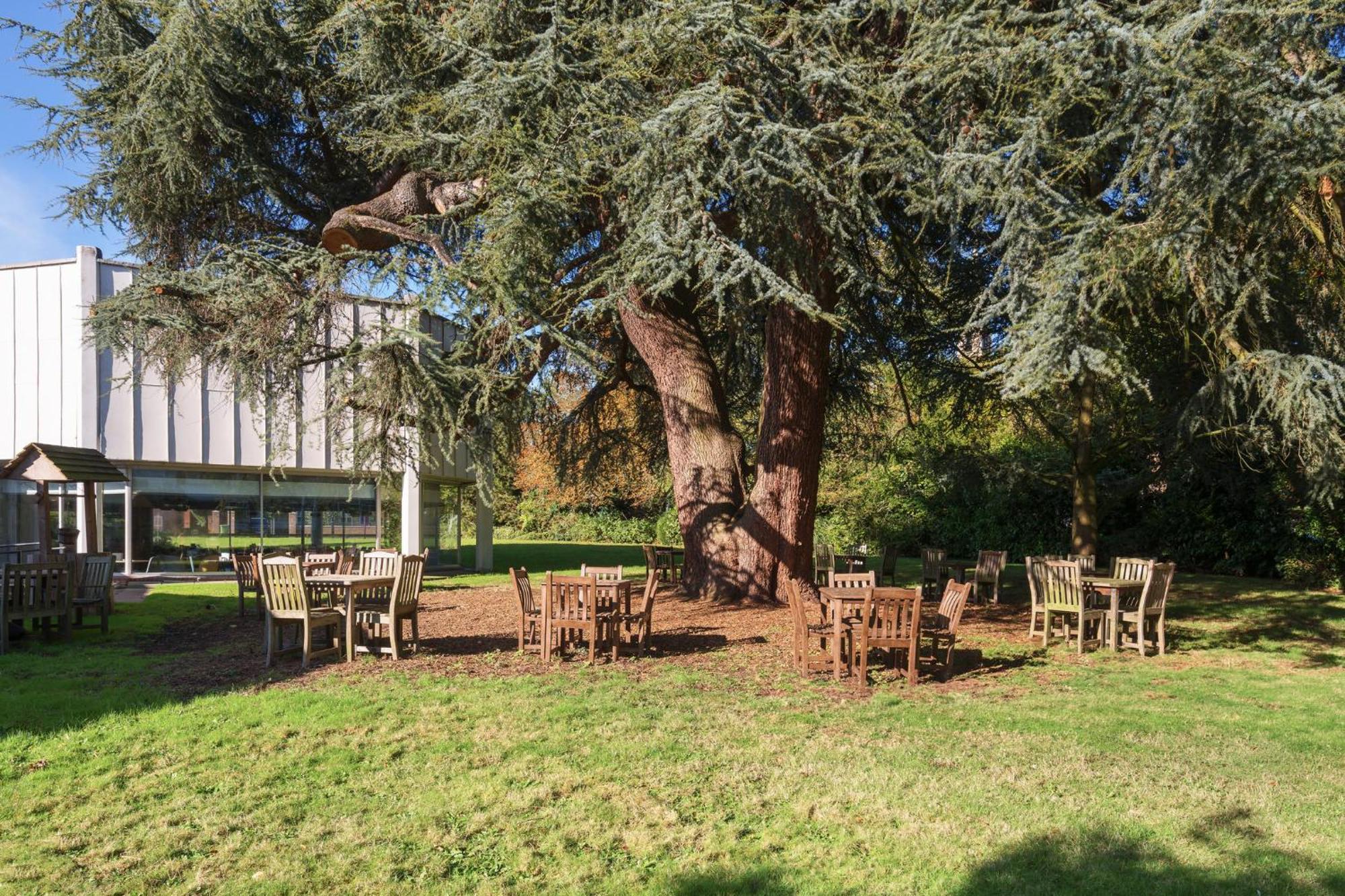Holiday Inn York By Ihg Exterior photo